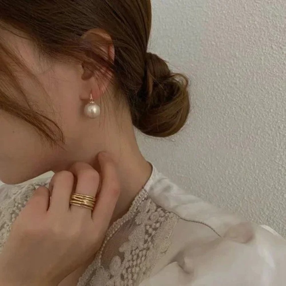 Beautiful Korean Pearl Drop Earrings Rose Gold - Brand New - Picture 2 of 2